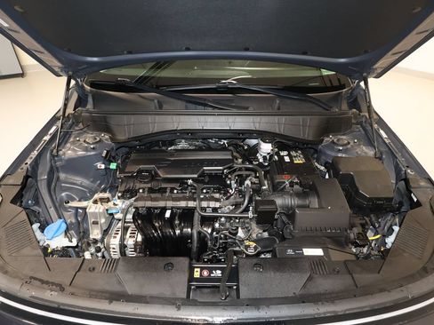 Used 2025 Hyundai Kona SEL AWD/4WD image 32