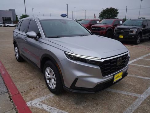 Used 2024 Honda CR-V LX image 2