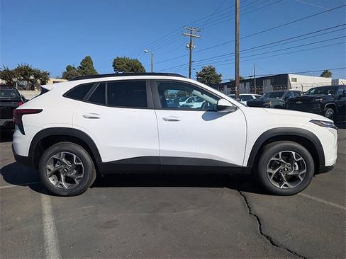 New 2026 Chevrolet Trax LT image 7