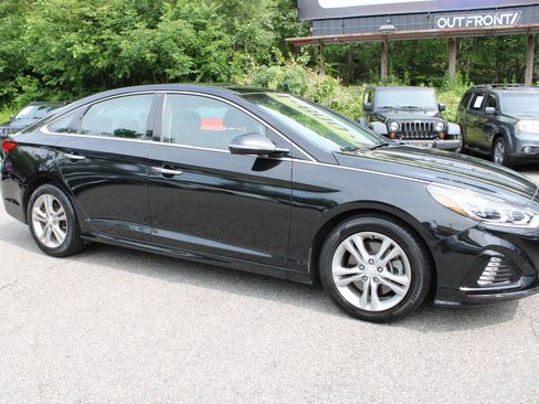 Used 2019 Hyundai Sonata Limited w/ Ultimate Package 04 FWD image 5