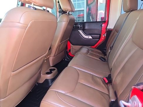 Used 2015 Jeep Wrangler Unlimited Sahara w/ Max Tow Package image 17