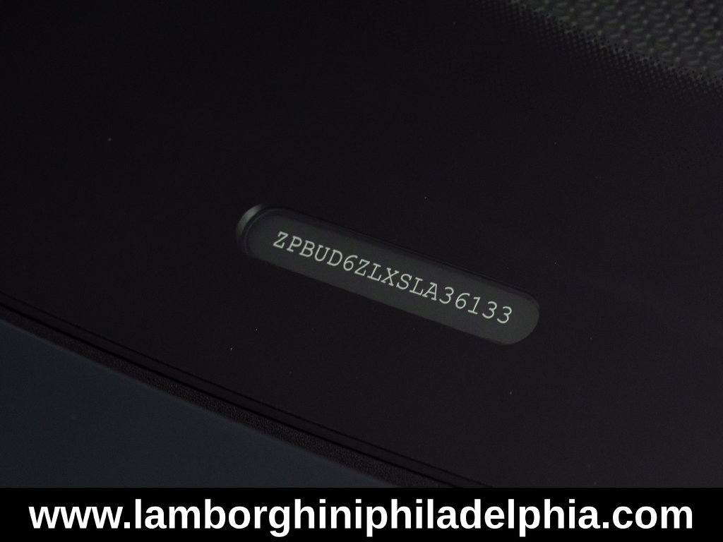 Used 2025 Lamborghini Urus SE AWD/4WD image 56