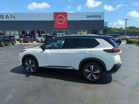 Certified 2023 Nissan Rogue Platinum w/ Platinum Premium Package FWD image 10