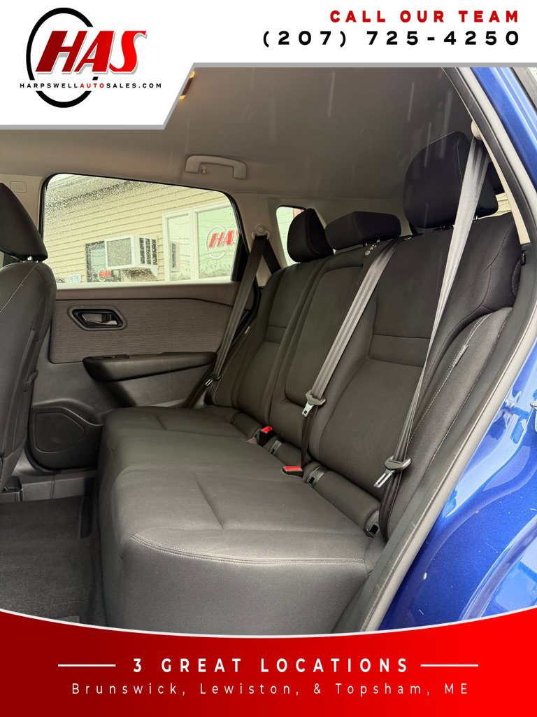 Used 2023 Nissan Rogue S AWD/4WD image 11