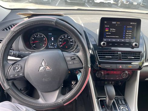 Used 2023 Mitsubishi Eclipse Cross LE AWD/4WD image 6