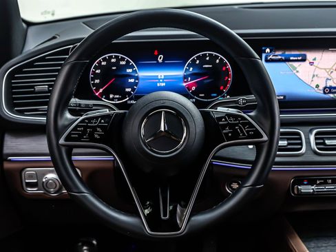 Certified 2025 Mercedes-Benz GLE 450 4MATIC image 19