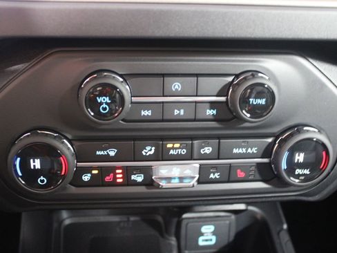 New 2025 Ford Bronco Outer Banks image 44