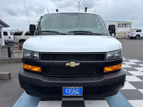Used 2021 Chevrolet Express 2500 w/ Driver Convenience Package image 6