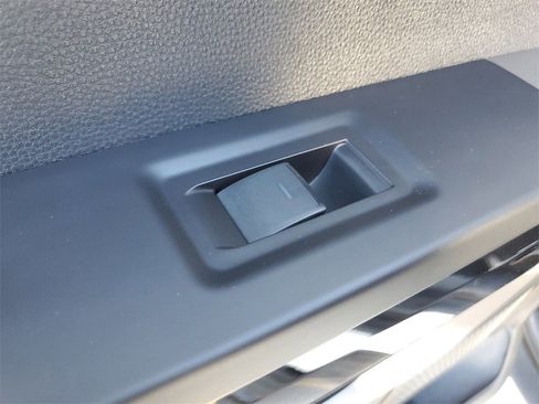 Used 2024 Toyota Tundra Limited image 17