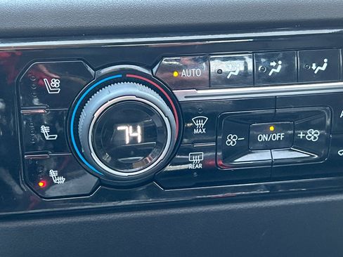 Used 2026 Chevrolet Silverado 3500 LTZ w/ LTZ Plus Package image 27