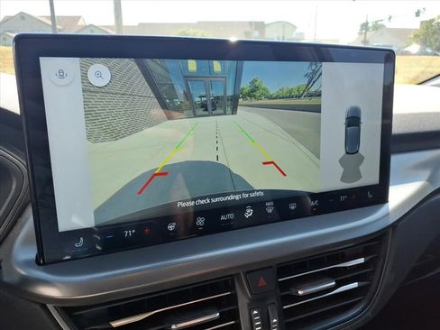 Used 2023 Ford Escape SE image 16