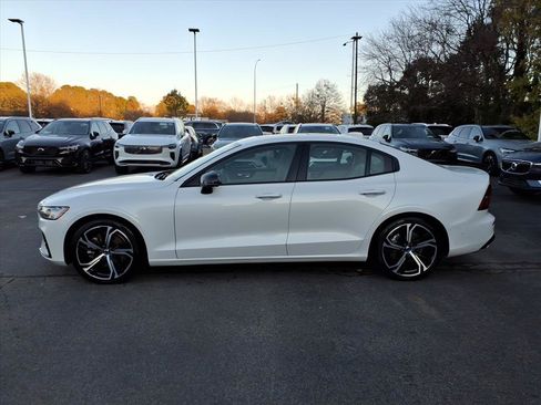 Certified 2024 Volvo S60 B5 Ultimate image 8