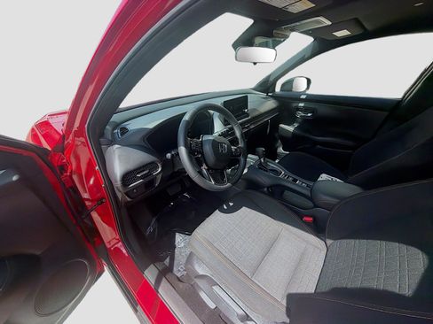 Certified 2025 Honda HR-V Sport image 9