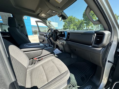 Certified 2026 Chevrolet Silverado 1500 LT AWD/4WD image 34