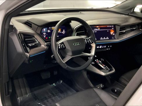 Used 2023 Audi Q4 e-tron Premium Plus w/ Premium Plus image 15
