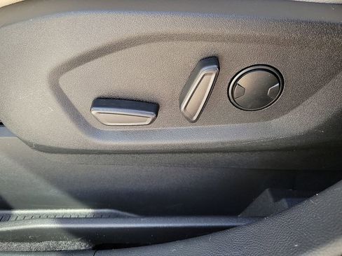 Used 2024 Ford Edge Titanium image 20