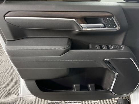 Used 2025 GMC Sierra 1500 SLT image 21