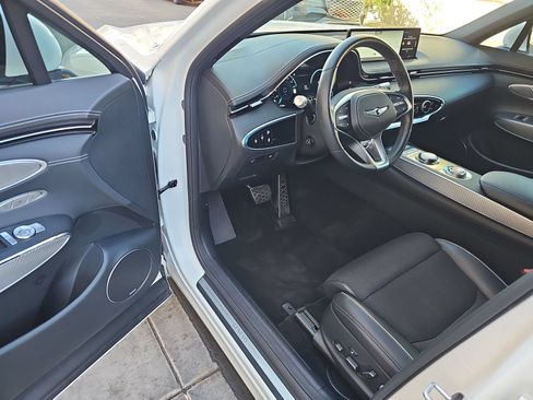 Certified 2023 Genesis GV70 2.5T w/ Sport Prestige Package AWD/4WD image 10