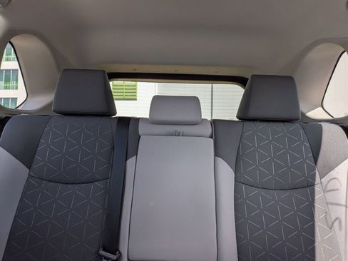 Used 2021 Toyota RAV4 XLE image 16