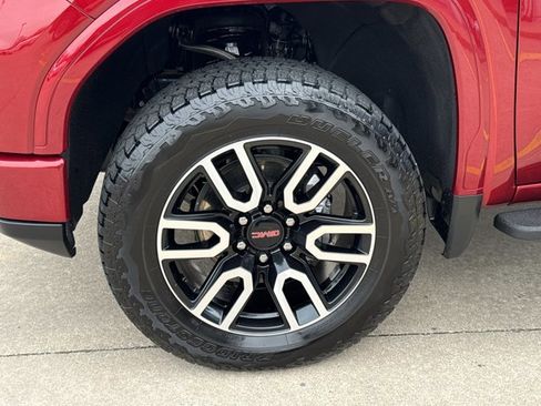 Used 2025 GMC Sierra 1500 AT4 w/ AT4 Premium Package image 17