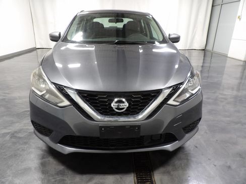 Used 2019 Nissan Sentra S w/ Exterior Package FWD image 2
