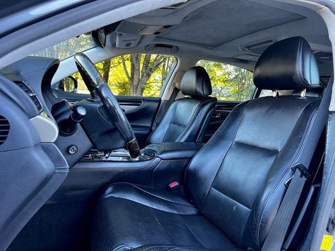 Used 2014 Lexus LS 600h L image 19