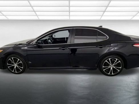 Used 2020 Toyota Camry SE w/ Audio Package image 5