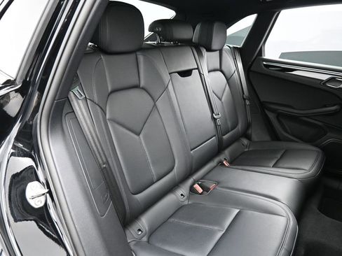 Certified 2025 Porsche Macan image 26