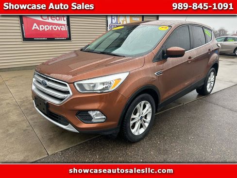 Used 2017 Ford Escape SE image 1