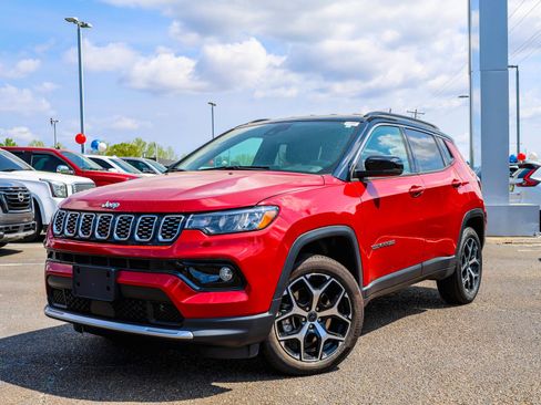 Used 2025 Jeep Compass Limited AWD/4WD image 1