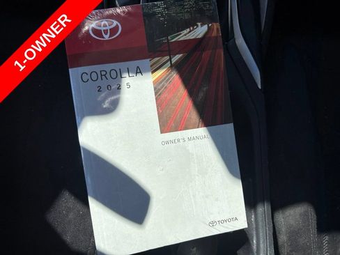 Used 2025 Toyota Corolla LE FWD image 22