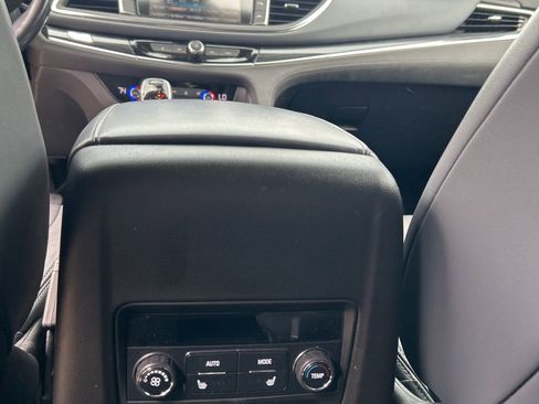 Used 2019 Buick Enclave Premium image 13