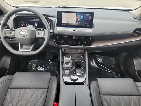 New 2026 Nissan Rogue Platinum w/ Tech Package AWD/4WD image 12
