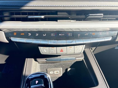 Used 2024 Cadillac XT4 Sport image 15