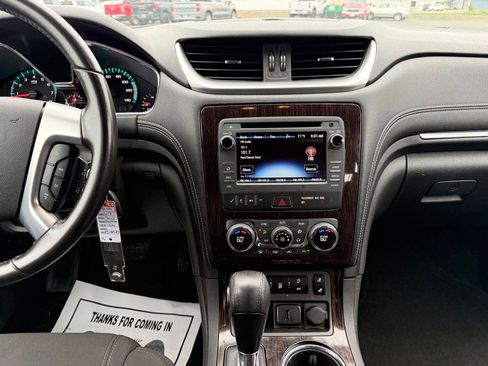 Used 2017 Chevrolet Traverse LT AWD/4WD image 17
