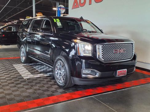 Used 2015 GMC Yukon XL Denali w/ Premium Package AWD/4WD image 2