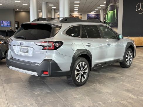 Used 2024 Subaru Outback Limited image 3
