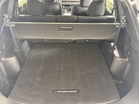 Used 2024 Mitsubishi Outlander ES AWD/4WD image 18
