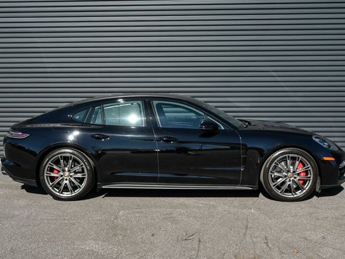 Certified 2023 Porsche Panamera GTS image 28