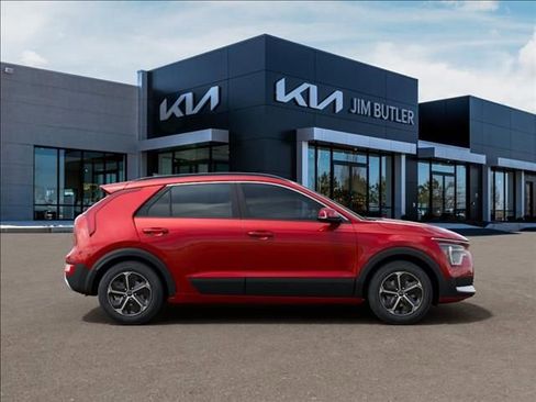 New 2026 Kia Niro EX FWD image 7