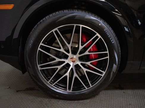 New 2026 Porsche Cayenne S AWD/4WD image 15