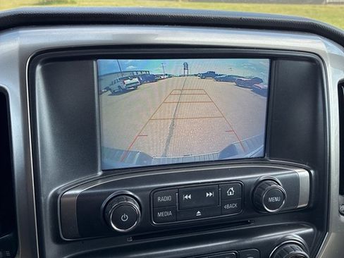 Used 2018 Chevrolet Silverado 1500 LT w/ LT Eassist Package AWD/4WD image 13
