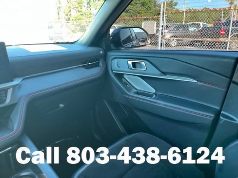 Used 2025 Ford Explorer ST AWD/4WD image 11