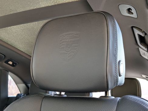 Certified 2025 Porsche Macan S AWD/4WD image 15