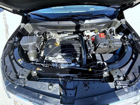 Certified 2025 Chevrolet Equinox LT AWD/4WD image 24