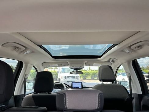 Certified 2022 Ford Escape SE w/ SE Sport Appearance Package AWD/4WD image 9
