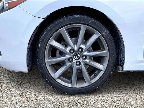 Used 2018 MAZDA MAZDA3 Touring image 9