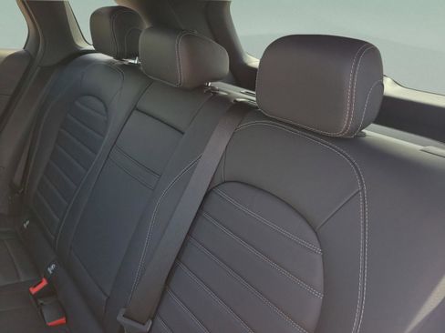 Certified 2021 Mercedes-Benz GLC 300 image 9