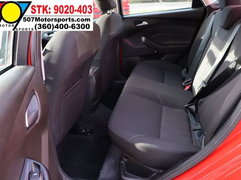 Used 2016 Ford Focus SE image 15