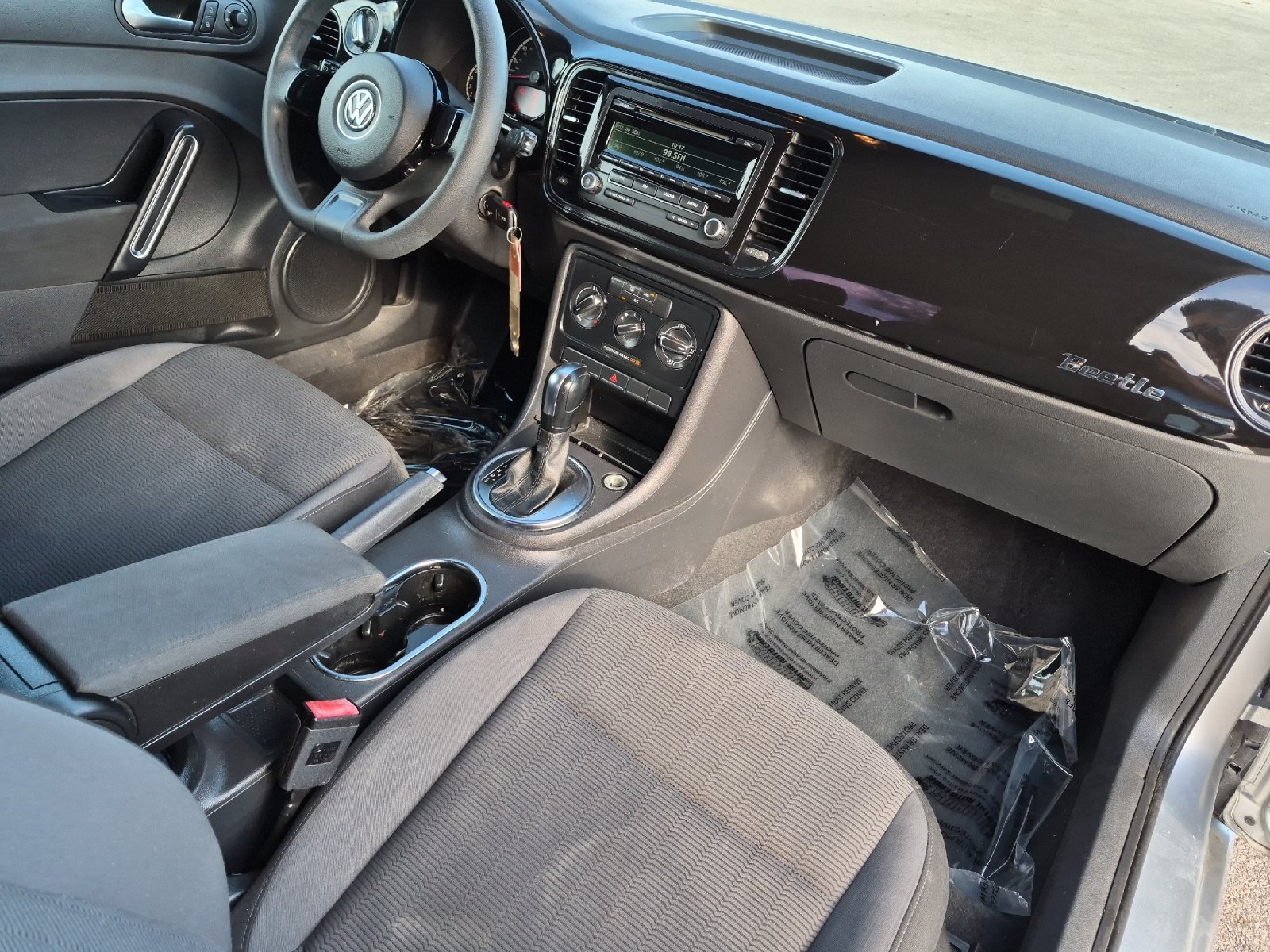 Used 2014 Volkswagen Beetle 2.5 FWD image 14
